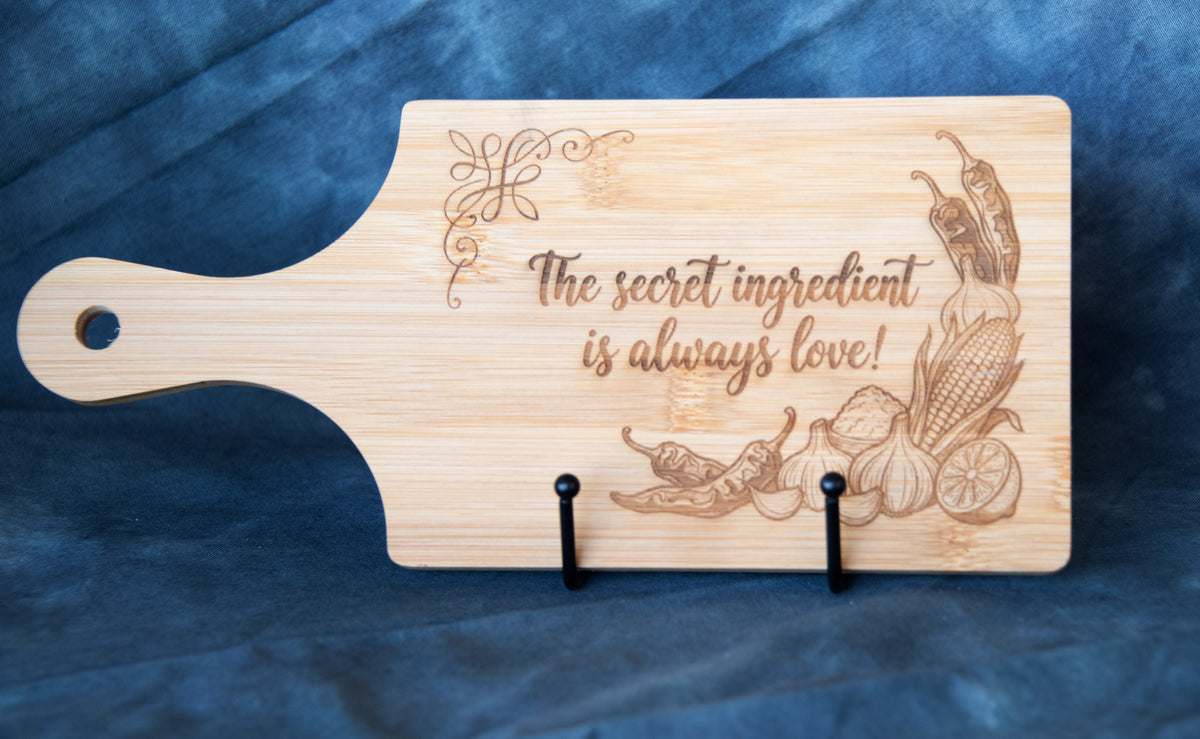 Bamboo Cutting Board w/Handle - Ingredient