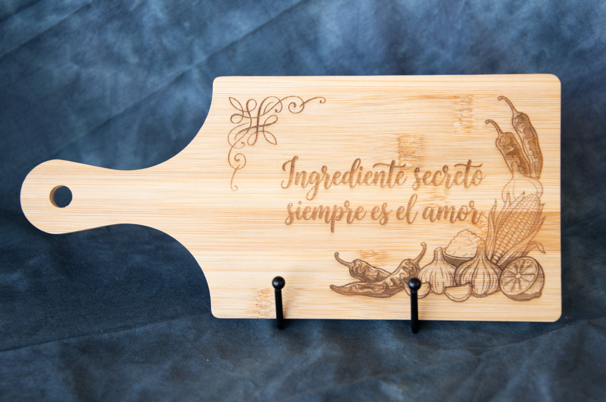 Bamboo Cutting Board w/Handle - Ingrediente